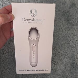Dermalactives Gray Microcurrent Facial Device